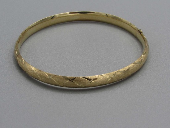 14K Yellow Gold Bangle