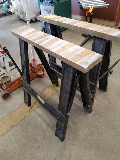 (2) Foldable Sawhorses