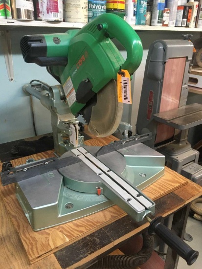 Hitachi Model C10FS Sliding Compound Miter Saw