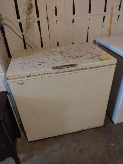 Frigidaire 8 Cubic Foot Chest Freezer