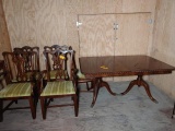 Huntley Furniture Walnut & Mahogany George II Style Dining Set