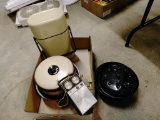 Quantity of Vintage Kitchen Items