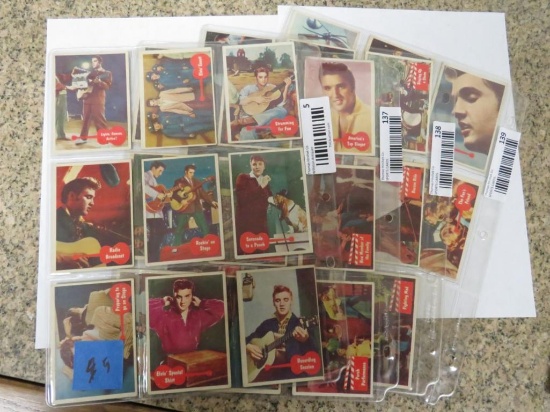 (33) 1956 Bubbles Elvis Presley Cards