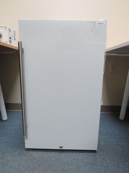 Edgestar Model RP400MD Table Top Medical Refrigerator