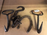(2) Pulp/Hay Hooks & Short Section of Unique Chain