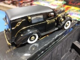 1:24 Scale 1937 Studebaker Hearse Wagon Diecast Collectible