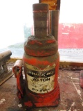 Hein-Werner 20 Ton Hydraulic Bottle Jack