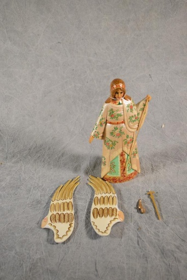 Hand Carved Eastern European Angel Figurine by Boropoackoe 1996