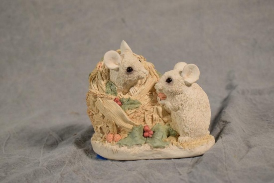 United Designs Cast Resin Nature's Gallery Mice Figure