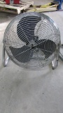 Duracraft DV518 Floor Fan