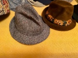 (9) Men's Hats