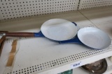 (2) Frying Pans