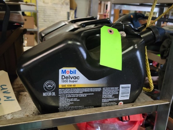 4 Gal. of Mobil Delvac 1300 Super SAE 15W-40