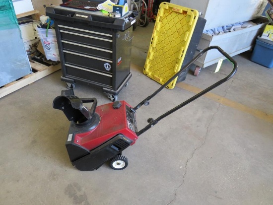 16" Gas Powered Snowblower