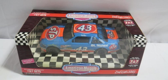 Richard Petty Ertl/American Muscle Collectable