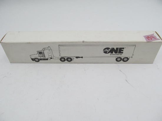 (1) ERTL AG ONE by White-New Idea Diecast Semi Truck