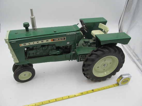 Large Scale 18" Oliver 1850 Diesel Tractor