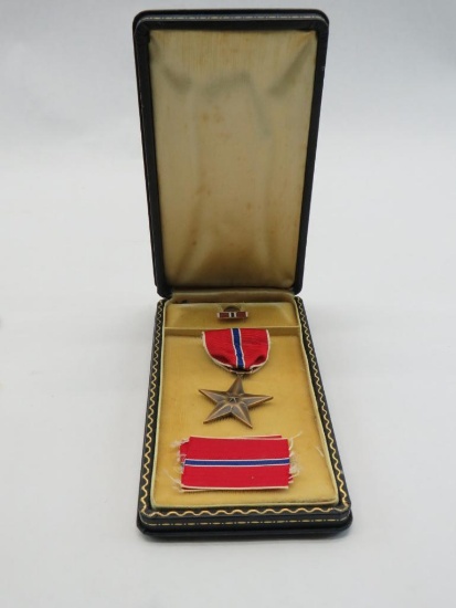 Vintage Bronze Star Medal and Case