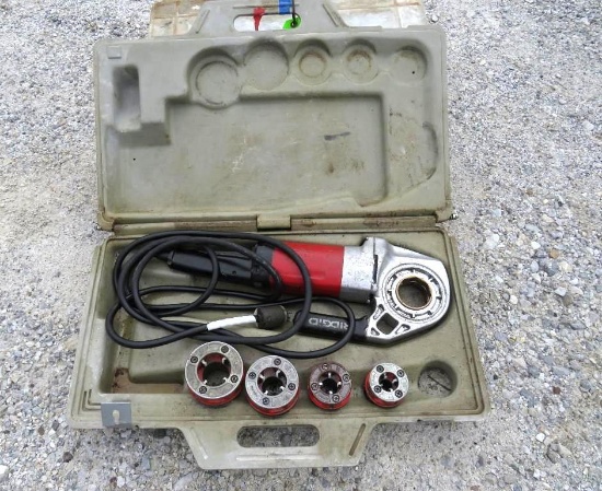 Ridgid 600 Hand Held Pipe Threading & Cutting Machine