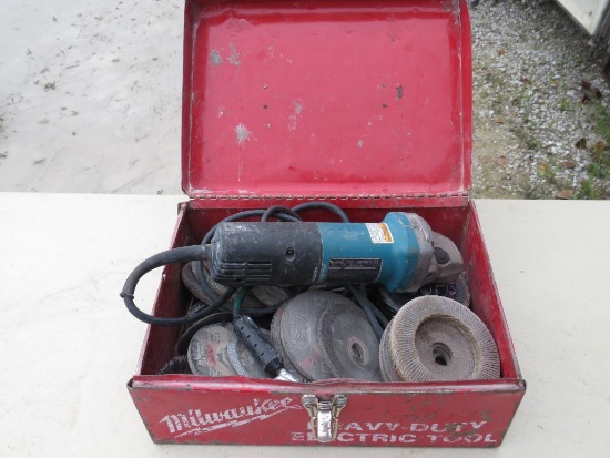 Makita 4.5" Angle Grinder