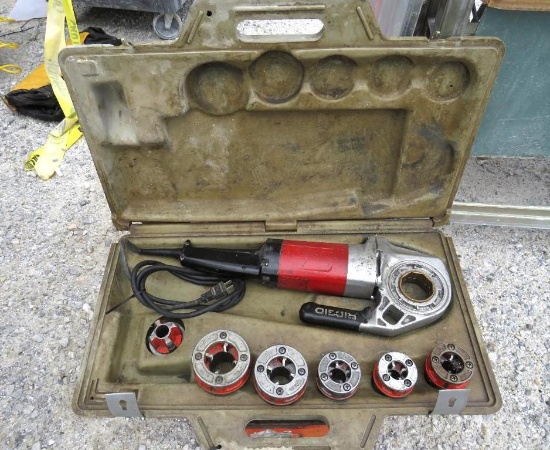 Ridgid 600 Hand Held Pipe Threading & Cutting Machine