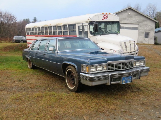 1977 Cadillac Sedan DeVille Limo