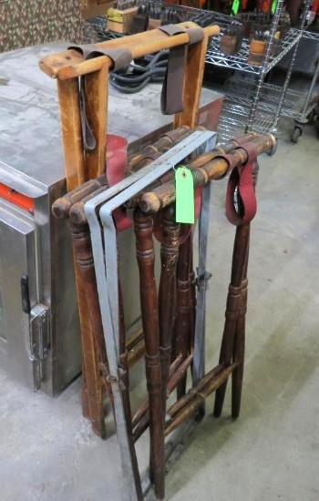 (4) Bus Tray Stations