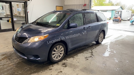 2014 Toyota Sienna LE 7-Pass V6, 3.5