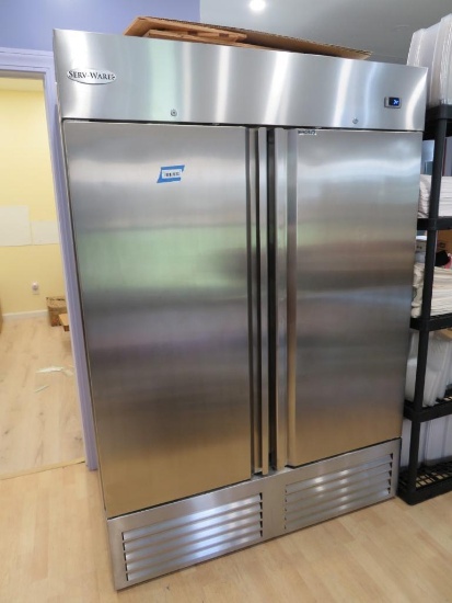 Serv-Ware Commercial 2-Door SS Reach-In Refrigerator