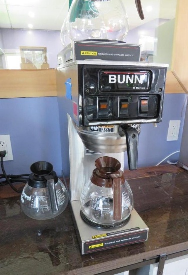 Bunn Coffee Maker w/ (4) Pots