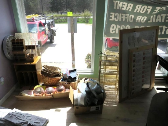 (4) Signs & Asst. Other Display Items