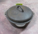 Griswold Cast Iron #8 Dutch Oven