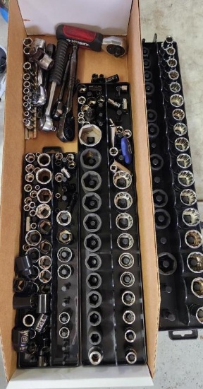 (100+/-) 1/4", 3/8", 1/2" Sockets