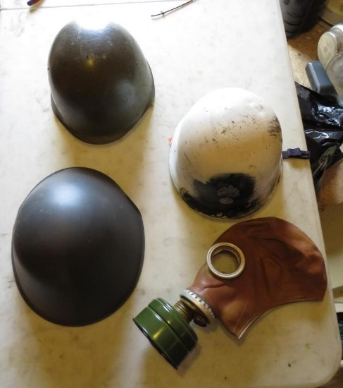 (3) Foreign Military Helmets & Gas Mask