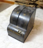 1905 Universal 3-Coin Bank