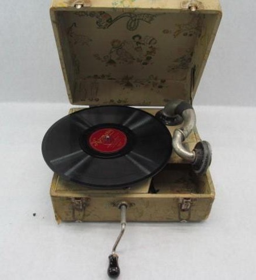 Windup Child's Record Player "Duet"