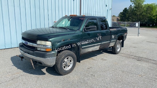 2001 Chevrolet Silverado 2500 Base V8, 6