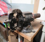 Bench Vice w/Rotating Head