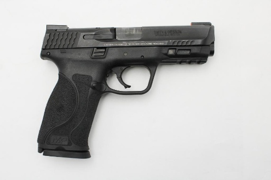 Smith & Wesson M&P9 Semi-Automatic Pistol