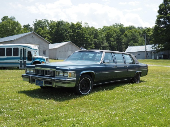1977 Cadillac DeVille Armbruster Stageway Limo