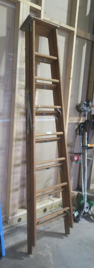Babcock 8' Wood Step Ladder