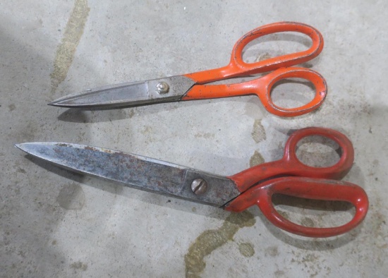 (2) Scissors
