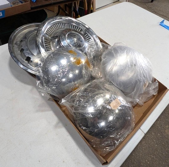 (8) Chrome Hubcaps