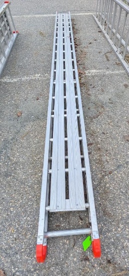 Lynn 14" x 16' Aluminum Stage