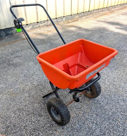 Husqvarna Fertilizer/Seed Spreader