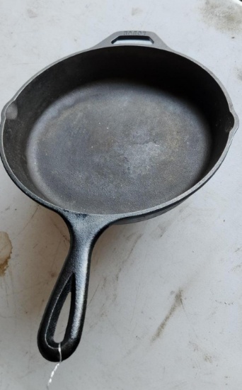 Lodge Mfg. Co. No.8 Cast Iron Skillet
