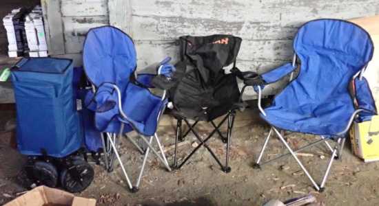 (4) Camp/Sports Chairs & Rolling Beach Wagon