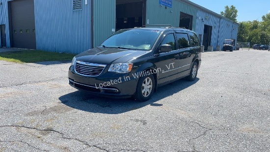 2012 Chrysler Town and County Touring V6, 3.6