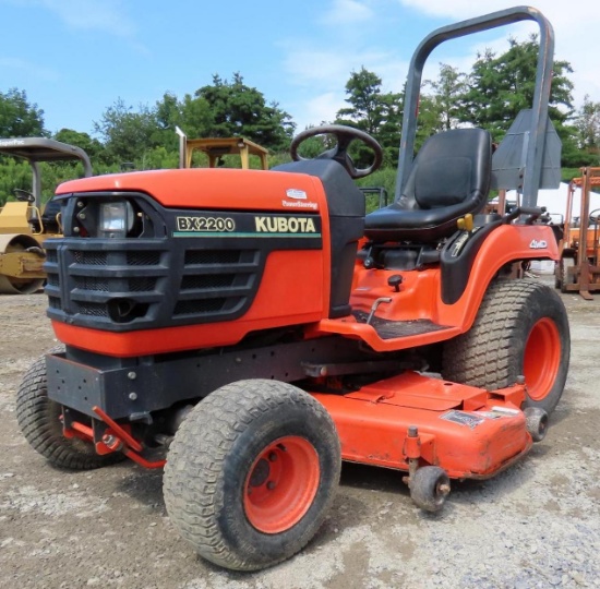 Kubota BX2200 4X4 Lawn Tractor