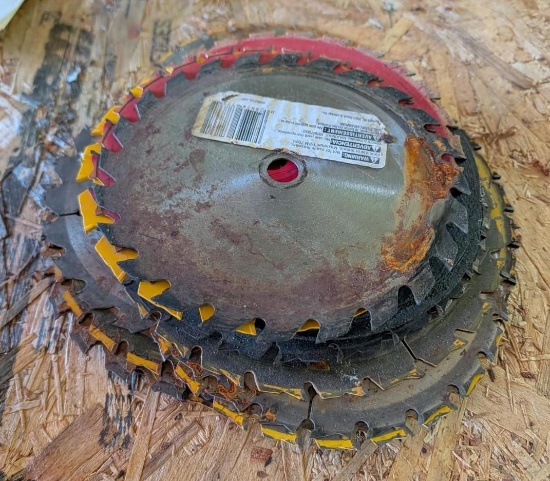 Assorted Circular Saw Blades